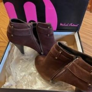 Mivhael Antonio McMahon Sue